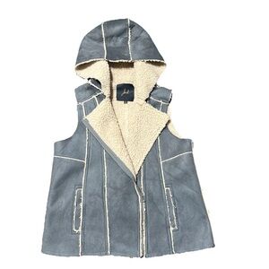 Jack. Hooded Faux Suede And Sherpa Vest Sz S Rugged Cozy Outdoors Casual Comfort